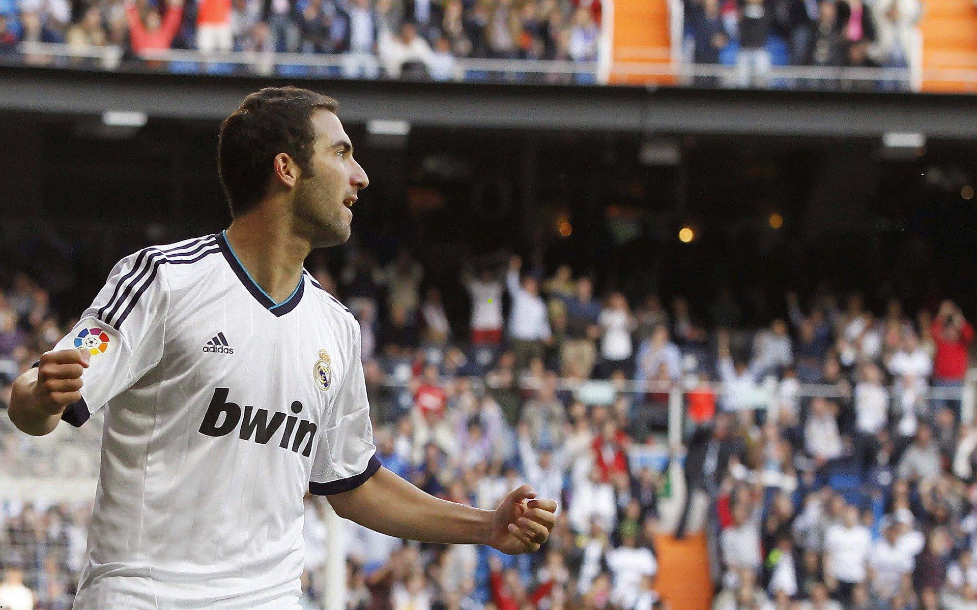 足协争议判罚未定性，中青报指为联赛混乱之源