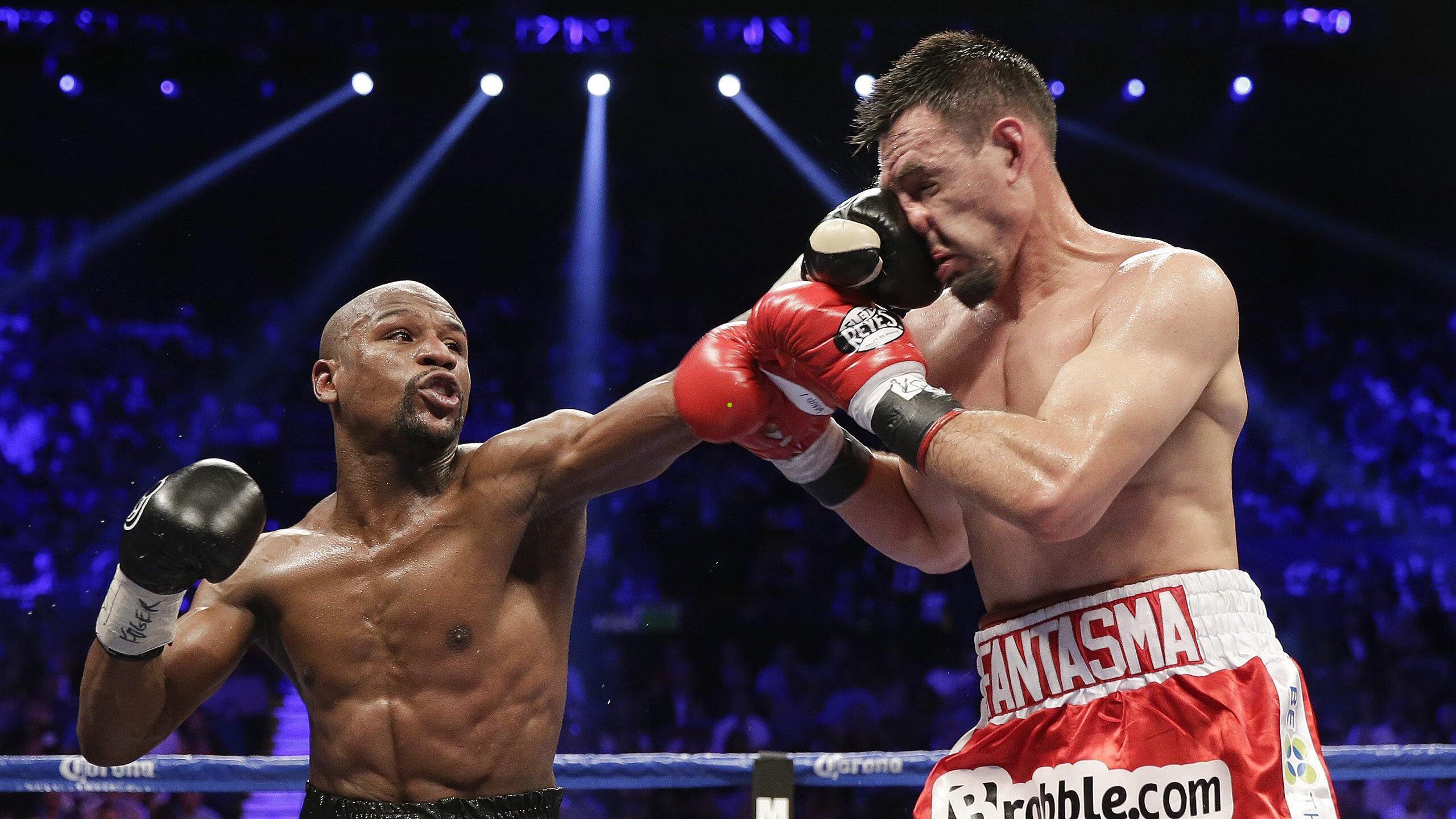 梅西生涯400次助攻里程碑夜，温情将战袍赠予看台父母